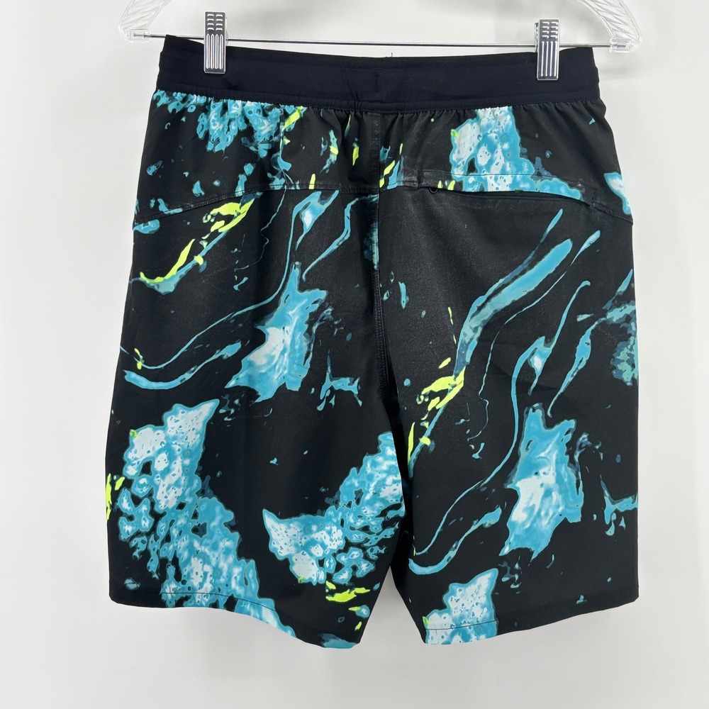 Under Armour Mens Loose Fit‎ Athletic Shorts Black Blue Marble Print Medium 7in - Picture 3 of 9